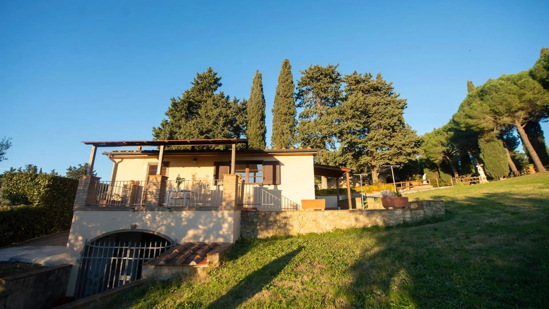 Villa Blick Guardistallo 0*,  Italy